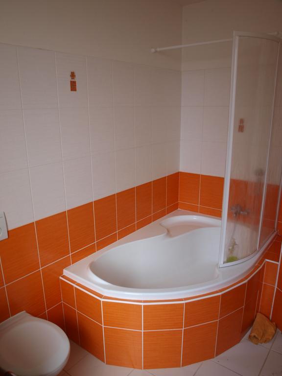 Apartmany Zlosin Велке Лосіни Екстер'єр фото